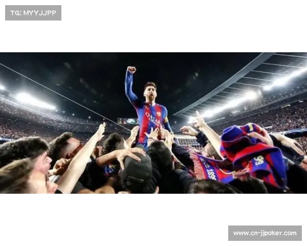 法兰克福球迷看台巨幕TIFO致敬欧冠历史，主场氛围热烈